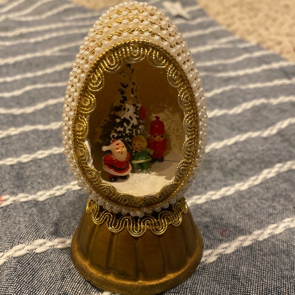 Vintage egg diorama figurine